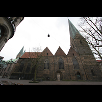 Bremen, Kirche Unserer Lieben Frauen, Seitenansicht mit Dom im Hintergrund