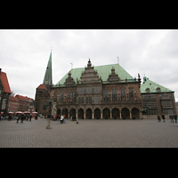 Bremen, Kirche Unserer Lieben Frauen, Rathaus mit Turm der Liebfrauenkirche im Hintergrund