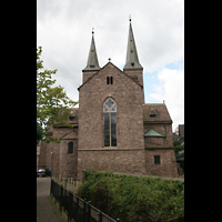 Höxter, Evangelische Stadtkirche St. Kiliani, Blick auf den Chor und die Türme