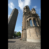 Berlin (Charlottenburg), Kaiser-Wilhelm-Gedächtnis-Kirche, Alter und neuer Turm