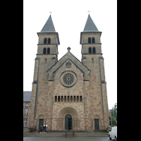 Echternach, St. Willibrord Basilika, Doppelturmfassade