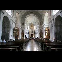 München, Jesuitenkirche St. Michael (ehem. Hofkirche), Innenraum / Hauptschiff in Richtung Chor