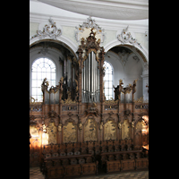 Ottobeuren, Abtei - Basilika (Dreifaltigkeitsorgel), Blick von der Empore der Heilig-Geist-Orgel zur Dreifaltigkeitsorgel