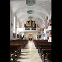 Immenstadt (Allgäu), St. Nikolaus, Innenraum / Hauptschiff in Richtung Orgel