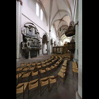 Braunschweig - Riddagshausen, Klosterkirche St. Mariae, Hauptschiff und Orgel seitlich