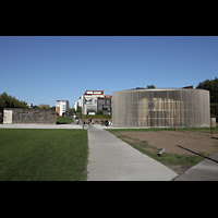 Berlin, Kapelle der Versöhnung, Außenansicht vom Park Gedenkstätte Berliner Mauer aus