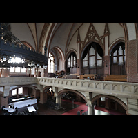 Berlin (Wedding), Stephanuskirche, Blick von der linken Seitenempore zur Orgel