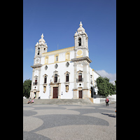 Faro, Igreja do Carmo, Außenansicht mit dem Platz Largo do Carmo