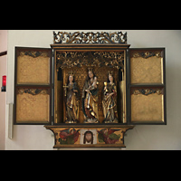 Berlin (Wedding), St. Sebastian, Rechter historischer Seitenaltar mit Figuren aus dem 16. Jh.