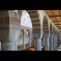 Schaffhausen, Münster (ehem. Kloster zu Allerheiligen), Pfeiler und Bögen vom Seitenschiff zum Hauptschiff