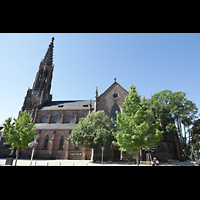 Bühl (Baden), Münster St. Peter und Paul (Hauptorgel), Außenansicht seitlich von der Eisenbahnstraße aus