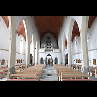 Korschenbroich, St. Andreas, Innenraum in Richtung Orgel