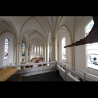 Berlin, St. Matthias, Pfeifen der Spanischen Trompete mit Blick in die Kirche