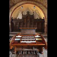 Berlin (Prenzlauer Berg), Herz-Jesu-Kirche, Spieltisch mit Orgel