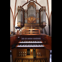 Berlin (Reinickendorf), Herz-Jesu-Kirche Tegel, Orgel mit Spieltisch