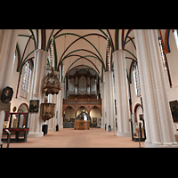 Berlin (Mitte), Museum Nikolaikirche, Innenraum in Richtung Orgel