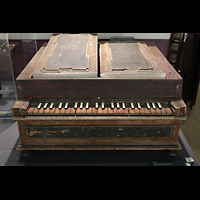 Berlin (Tiergarten), Musikinstrumenten-Museum - Wurlitzer-Orgel, Positiv um 1700