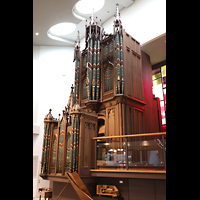 Berlin, Musikinstrumenten-Museum, Gray-Orgel seitlich von unten
