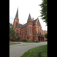 Berlin - Schöneberg, American Church in Berlin (ehem. Lutherkirche am Dennewitzplatz), Außenansicht von Südwesten