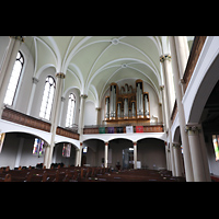 Berlin (Schöneberg), Zwölf-Apostel-Kirche (Hauptorgel), Seitlicher Blick zur Orgel