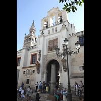 Sevilla, Catedral, Puerta del Pardón mit Durchgang zum Patio de los Naranjos (Orangenhof)