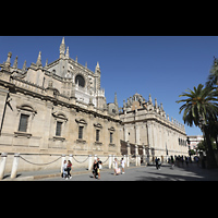 Sevilla, Catedral, Ansicht von Süden mit Hauptportal