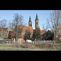 Berlin - Pankow, Alte Pfarrkirche ''Zu den Vier Evangelisten'' (Positiv), Außenansicht der Kirche