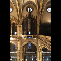 Montserrat, Basílica Santa María - Cambril, Prospekt der alten Orgel (nicht mehr funktionstüchtig) im hinteren Hauptschiff