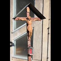 Berlin - Tiergarten, St. Ansgar, Kruzifix neben der Kirche