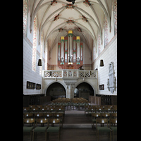 Schöningen am Elm, St. Lorenz, Innenraum in Richtung Orgel