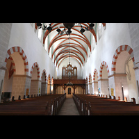 Jüterbog - Zinna, Klosterkirche St. Marien, Innenraum in Richtung Orgel