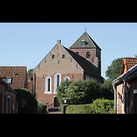 Krummhörn - Uttum, Reformierte Kirche, Ansicht von Nordosten