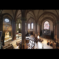 Papenburg, Stadtkirche St. Antonius, Blick von der Empore im nördlichen Querhaus zum Chorraum