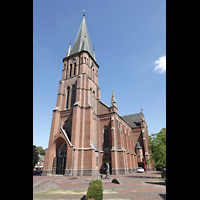Papenburg, Stadtkirche St. Antonius, Ansicht von Südwesten