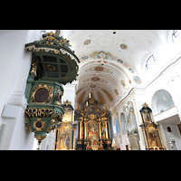 Altötting, Basilika St. Anna (Hauptorgel / Marienorgel), Kanzel und Blick zum Chor