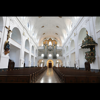 Altötting, Basilika St. Anna (Chororgel), Innenraum in Richtung Hauptorgel