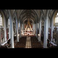Altötting, Stiftskirche St. Philippus und Jakobus, Blick vom Spieltisch in die Kirche