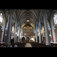 Altötting, Stiftskirche St. Philippus und Jakobus, Innenraum in Richtung Orgel
