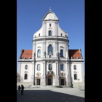 Altötting, Basilika St. Anna (Hauptorgel / Marienorgel), Fassade, Ansicht vom Bruder-Konrad-Platz