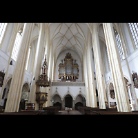 Neuötting, St. Anna, Hauptschiff in Richtung Orgel