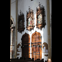 Neuötting, St. Anna, Geschnitzte Kreuzwegstationen im nördlichen Seitenschiff