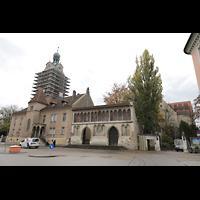 Regensburg, St. Emmeram, Blick vom Emmeramsplatz auf das Kloster St. Emmeram mit Turm, rechts die Basilika