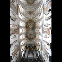 Regensburg, St. Emmeram, Blick zur Decke mit Orgel