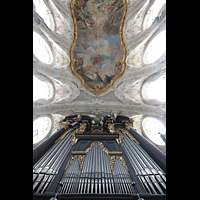 Regensburg, St. Emmeram, Hauptorgel perspektivisch mit Blick zum großen Deckenfresko