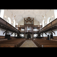Regensburg, Dreieinigkeitskirche, Innenraum in Richtung Orgel