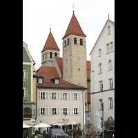 Regensburg, Niedermünster, Ansicht vom Kornmarkt auf die Türme