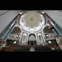 Stockholm, Hedvig Eleonora Kyrka (Chororgel), Innenraum mit Blick zur Orgel und in die Kuppel