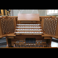 Stockholm, Hedvig Eleonora Kyrka (Chororgel), Allen-Spieltisch (Hybrid-Orgel)