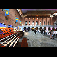 Stockholm, City Hall, Blick über den Spieltisch zur Orgel