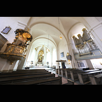Stockholm, Maria Magdalena kyrka, Chorraum mit Kanzel und Südemporenorgel